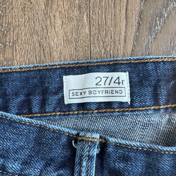 Gap Jeans, Sexy Boyfriend.  Women’s size 27/4.  Dark wash. Great used condition! - Picture 5 of 9